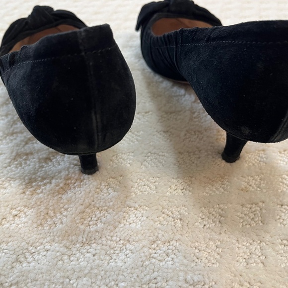 Prada black suede kitten heel pumps with bow detail - Picture 9 of 9